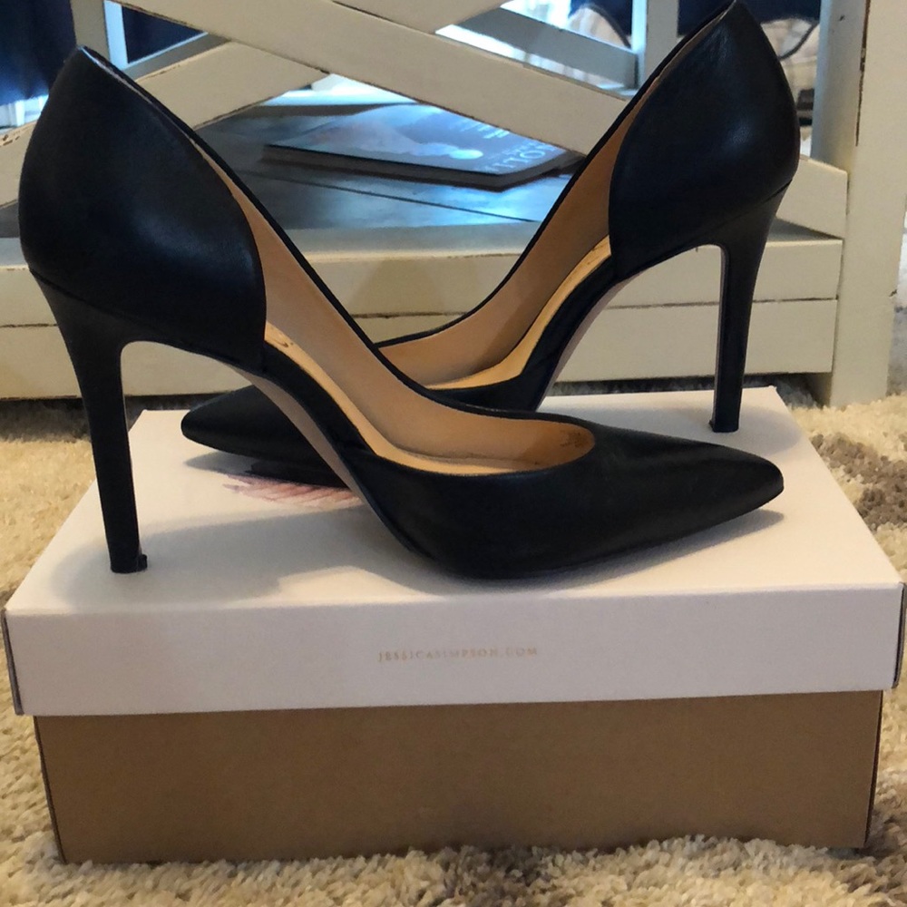 Jessica Simpson Claudette Pump